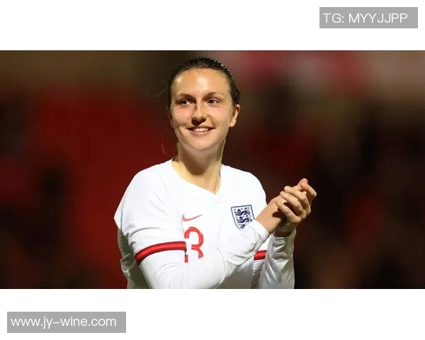 足球场上的咬人事件揭秘牙齿咬人的明星球员背后的故事