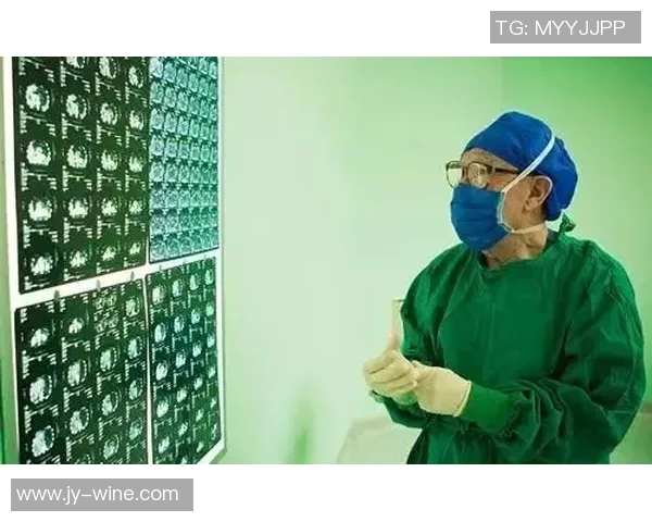 足球明星芝士热狗的美味传奇与运动精神的完美结合