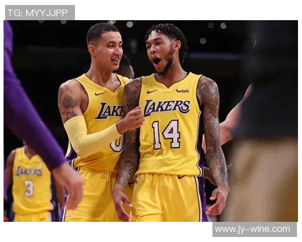 重庆篮球队战术创新引领潮流助力球队崛起与发展