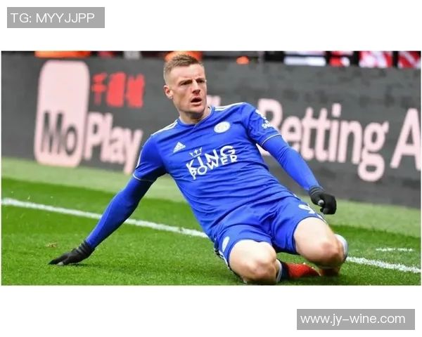 台克球足球明星的崛起与影响力探讨：从草根到巅峰的传奇之路